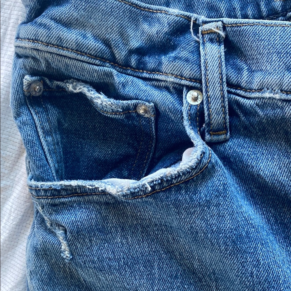 Abercrombie & Fitch 90s Straight Ultra High Rise Jeans - Picture 3 of 16